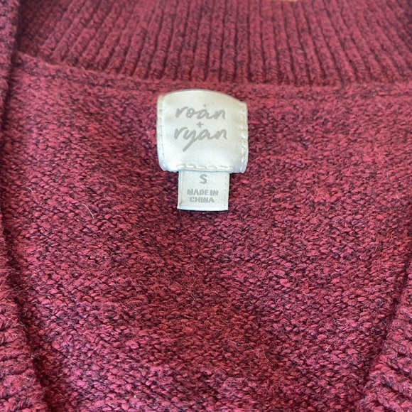 Evereve Roan & Ryan Burgundy Sweater - Picture 2 of 7